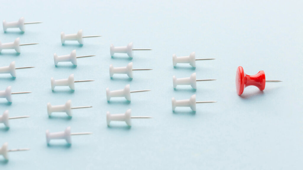 puntine bianche e puntina rossa