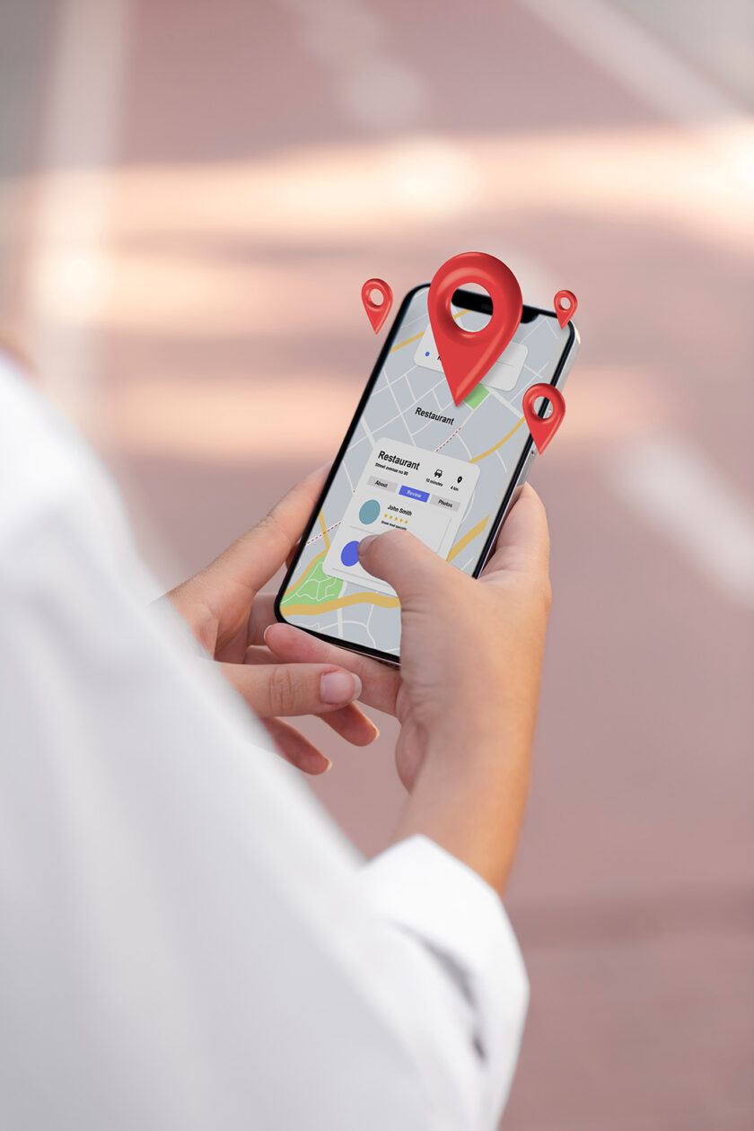 telefono con mappe e puntalini